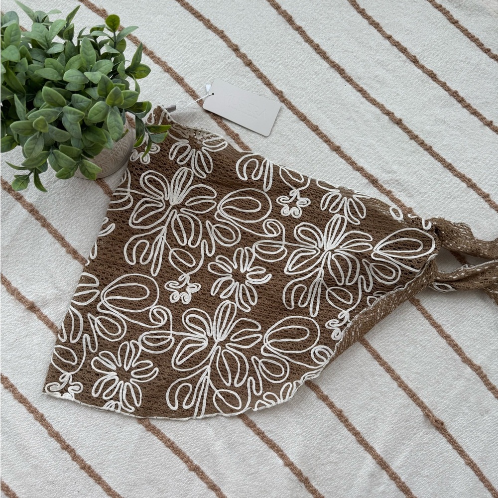 🤎Sarong with White Floral Design🤎